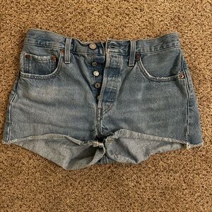 501 Levi’s Women's Shorts Size 28